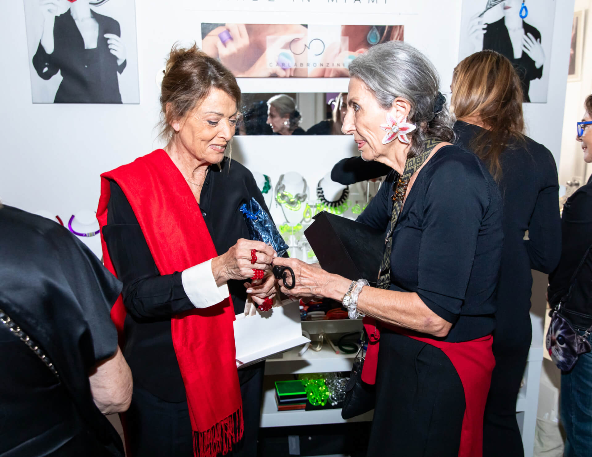 Resident Mana Fashion